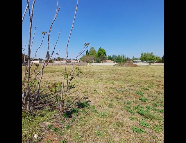 2,000M² VACANT LAND FOR SALE IN HENLEY ON KLIP